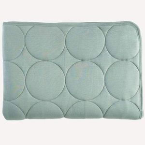 Kate Quinn, Quilt, NIB, iceburg